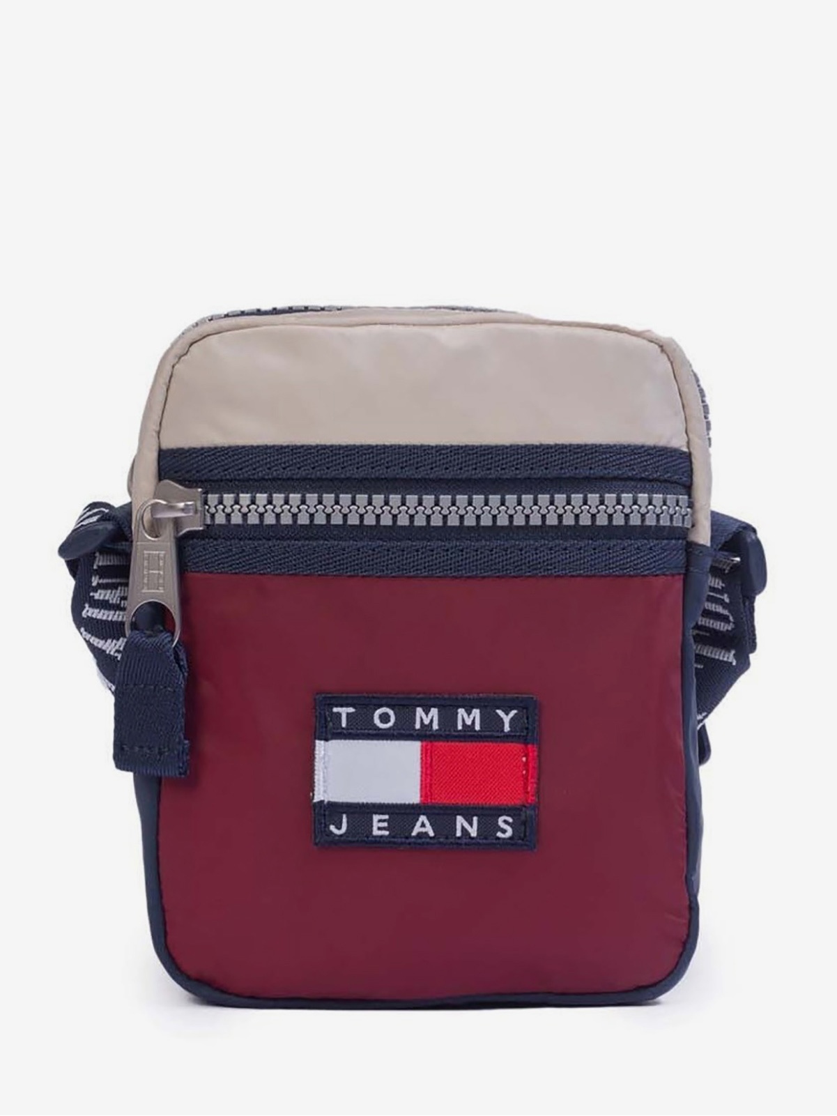 TOMMY JEANS